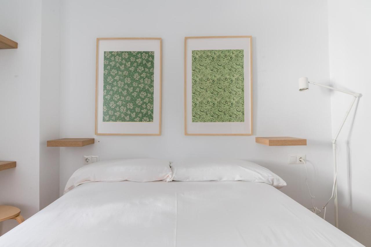 Apartamento Holi-Rent Pureza Sevilla Exterior foto