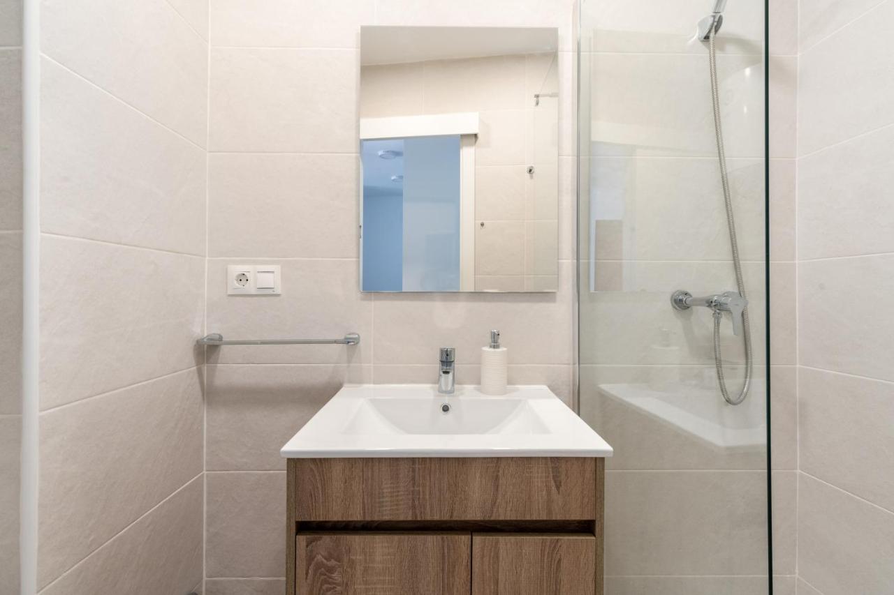 Apartamento Holi-Rent Pureza Sevilla Exterior foto