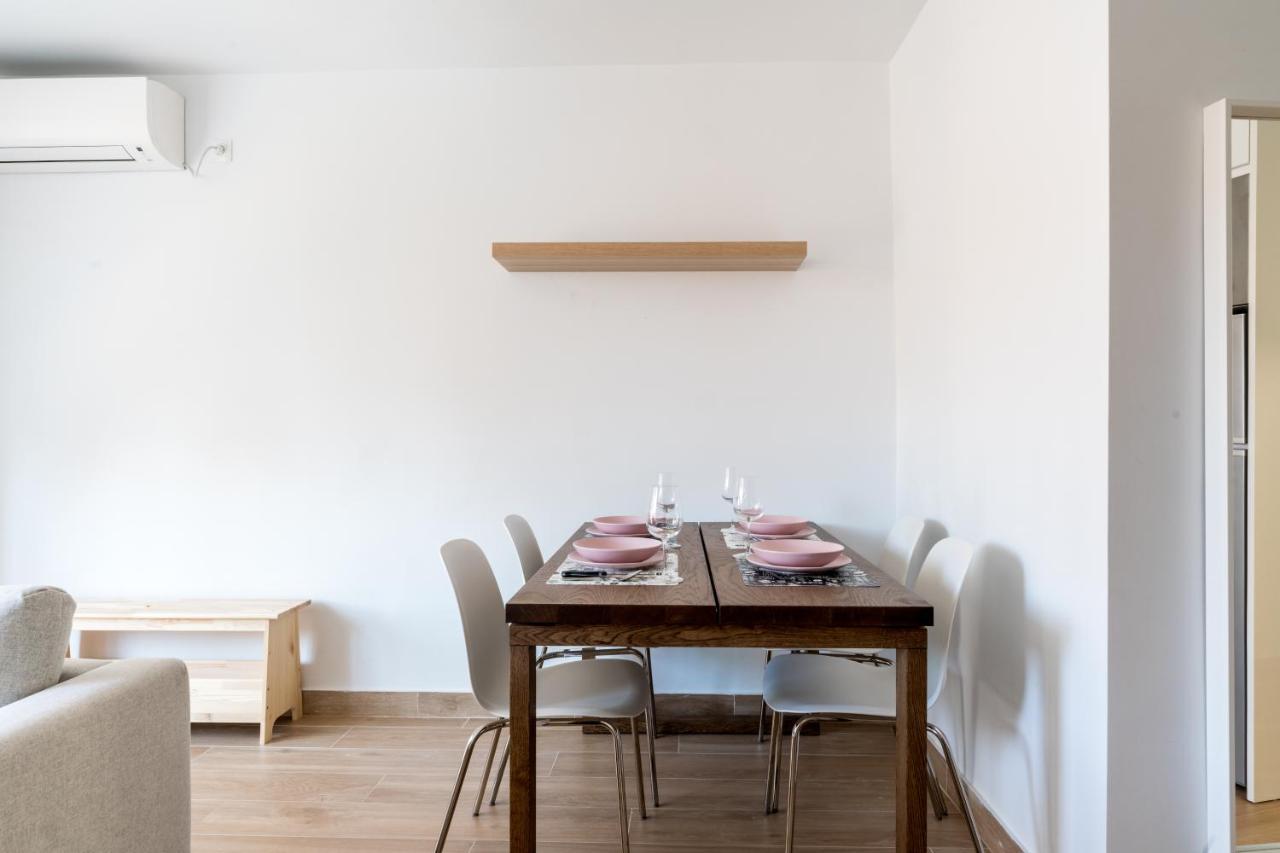 Apartamento Holi-Rent Pureza Sevilla Exterior foto